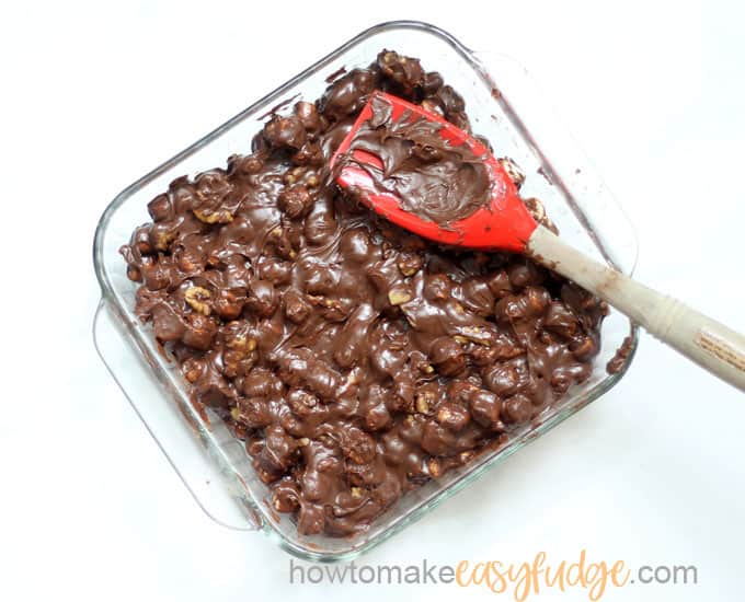 how to make rocky road fudge-- in baking pan