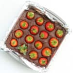 how to make chocolate covered strawberry fudge -in baking pan